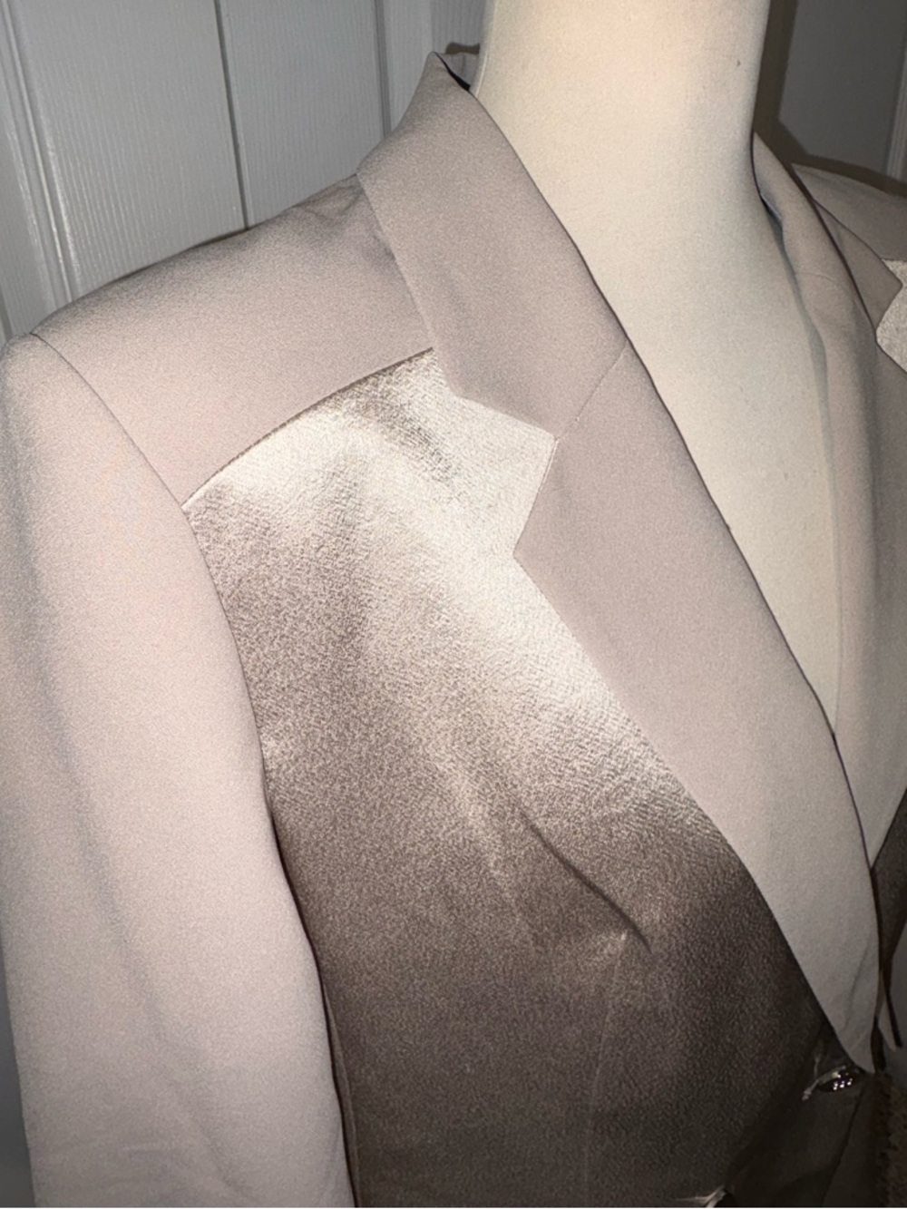 DKNY Two-Tone Satin-Front Blazer in Nude - Picture 3 of 7